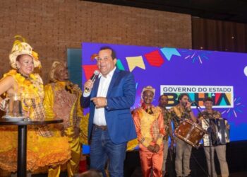 O Governador da Bahia em exercício Geraldo Júnior, durante lançamento - Foto: Divulgação