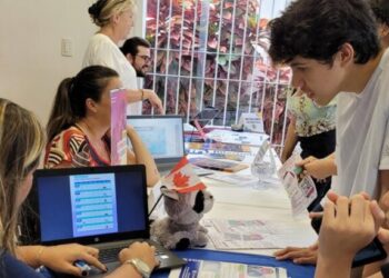 Estudantes esclarecem dúvidas sobre intercâmbio cultural com instituições do exterior em workshop da Via Mundo - Foto: Franci Monteles