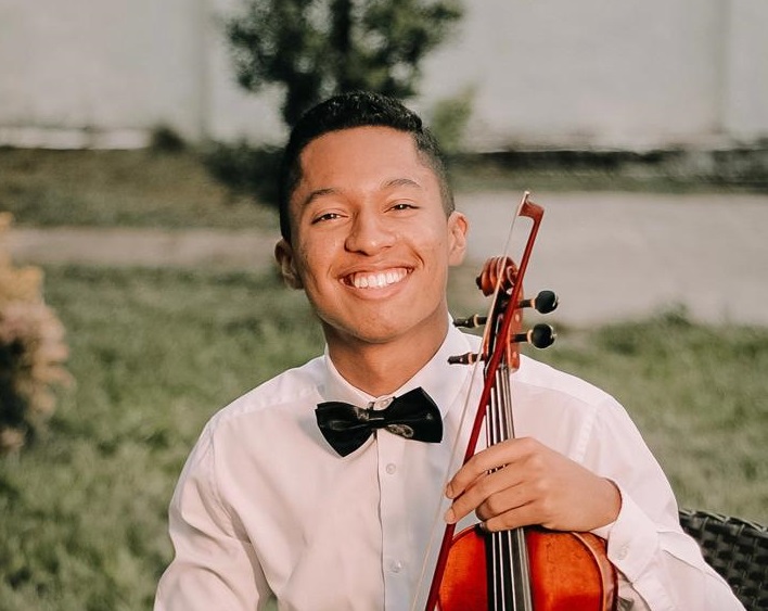 O violonista Thiago Wallas se apresenta na Potiguar Forquilha - Foto: Divulgação