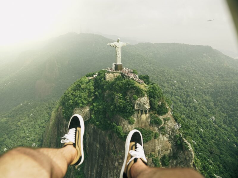 O Morro do Corcovado no Parque Nacional da Tijuca ao seus pés - Foto: Divulgação Divulgação 