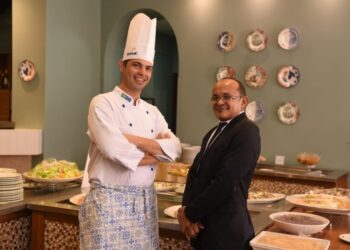 O Chef Samuel Mendes e o Maitre Executivo Edson Pereira - Foto: Ascom/Senac
