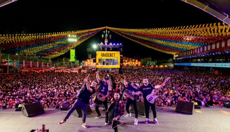 Xand Avião fez um show épico para 60 mil pessoas no São João de Campina Grande, um dos maiores eventos do Brasil que receberá 35 shows - Foto: Lucas Facundo