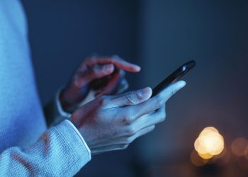 Com as opções de internet fibra de alta velocidade da operadora Maxx, as férias ficarão ainda mais interessantes – Foto: Divulgação