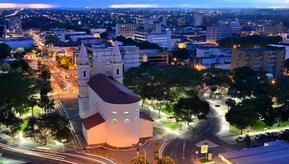 No entardecer iluminado na Cidade-Verde, a poesia pulsa lembrando um dos seus maiores poetas, Torquato Neto – Foto: Margareth Leite