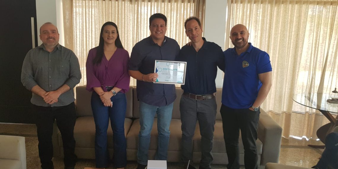 O governador em exercício, Felipe Camarão com representantes da Austrália e da Via Mundo – Foto: Divulgação