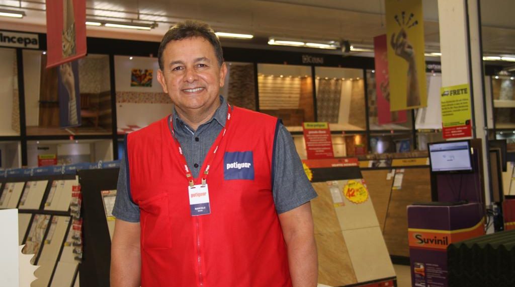 O Presidente do Grupo Potiguar Marcelo Brasil, na foto com esposa Fabiola Brasil, será homenageado em Fortaleza com o Prêmio Mérito Expoconstruir Nordeste 2023 - Foto: Divulgação