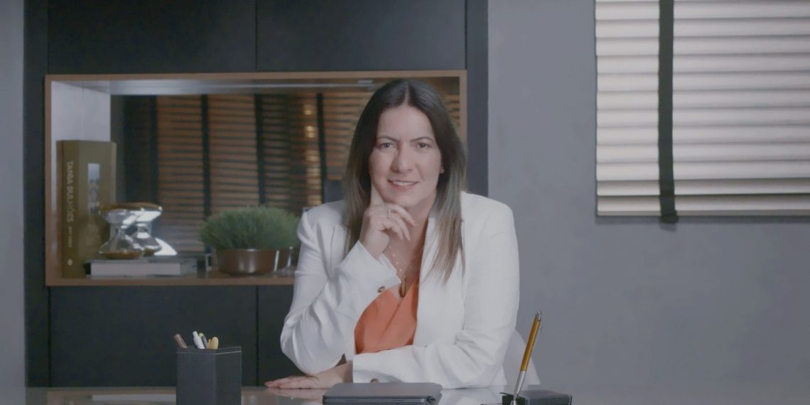 Leônia Pinheiro, empresária com experiência no mercado financeiro e administrativo no Brasil - Foto: Divulgação