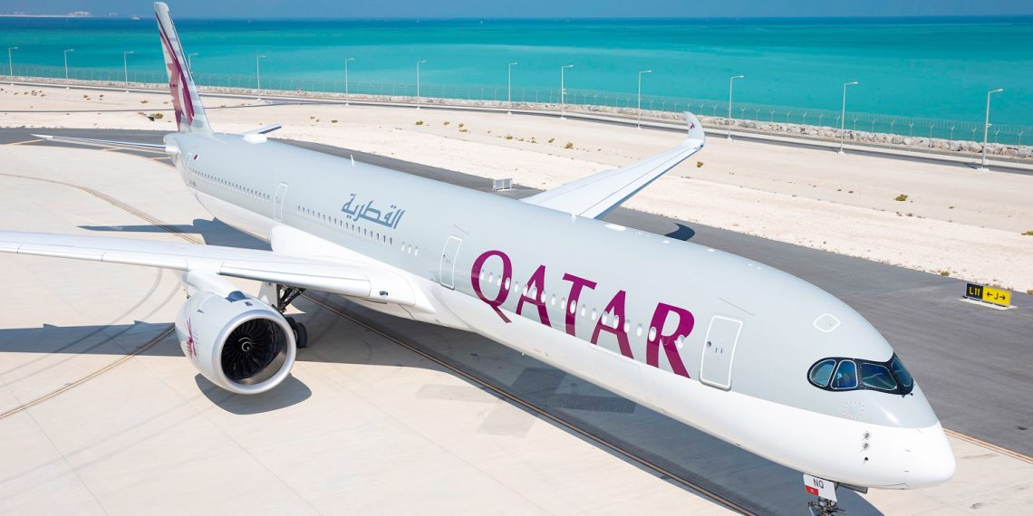 Comprometida em oferecer a melhor experiência possível a bordo para os passageiros, a Qatar Airways acaba de anunciar uma nova parceria com a Starlink - Foto: Divulgação