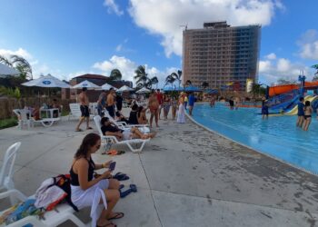 Projeção aponta abertura de mais empregos temporários no turismo no fim de ano - Foto: Gutemberg Bogéa