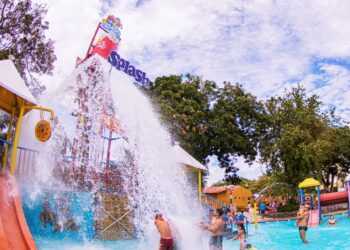 Um parque aquático para suas aventuras radicais - Foto: Divulgação