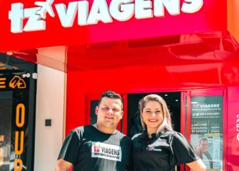 Luana Horn e Leonardo de Azevedo, juntos profissionalmente com a TZ Viagens– Foto: Divulgação