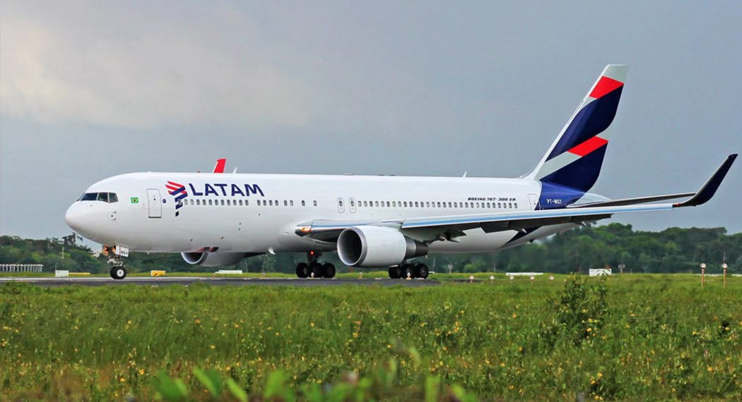 LATAM é principal porta de entrada do Brasil, com voos próprios para o País a partir de 90 aeroportos no exterior - Foto: Reprodução
