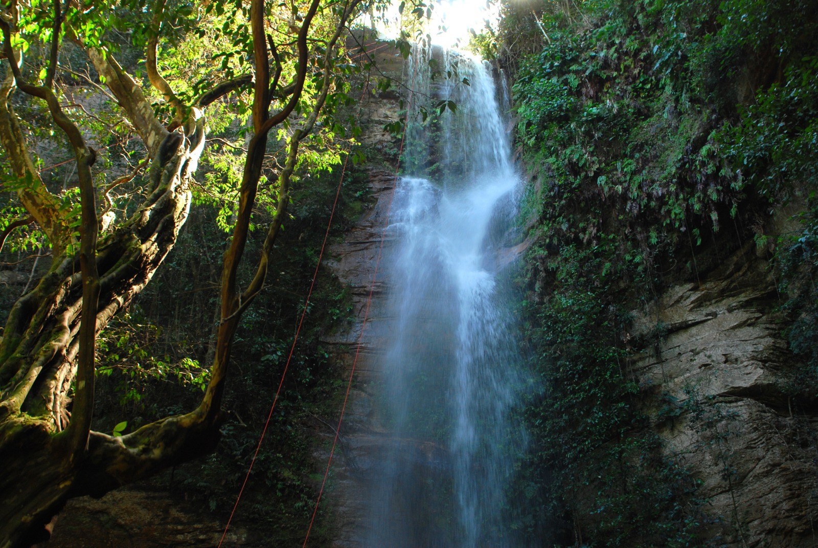 Cachoeira do Roncador é um dos atrativos naturais do Distrito de Taquaruçu – Foto: Thiago Sá