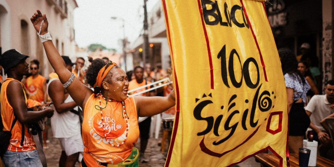 Bloco 100 Sigilo agita Centro Histórico de São Luís