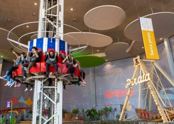 Parque oferece diversas opções de entretenimento, como brinquedos, jogos, competições e simuladores para uma diversão sem limites - Foto: Divulgação