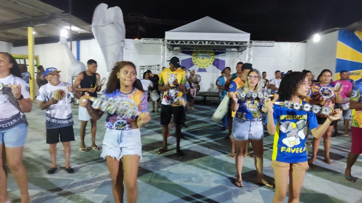 Bateria em sua última semana de preparação para o desenvolvimento do tema que será cantado na passarela - Foto: Divulgação