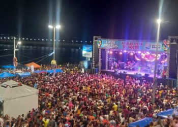 No Parque Folclórico Terezinha Jansen, o novo modelo de bandas carnavalescas estilo baiano sacode a juventude – Foto: Gutemberg Bogéa