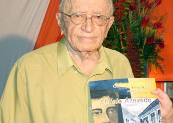 Noite brilhante na Academia Maranhense de Letras