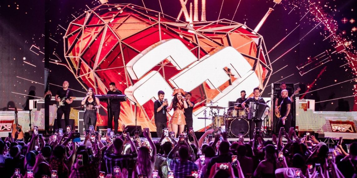 Após apresentações de Mari Fernandez e João Gomes, a dupla canta mais três horas até o amanhecer - Foto: Divulgação