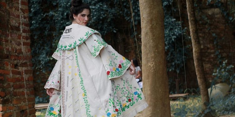 Sobretudo Bordado - ACCBT e Talmo Vaz - 6º Prêmio - Foto: Divulgação