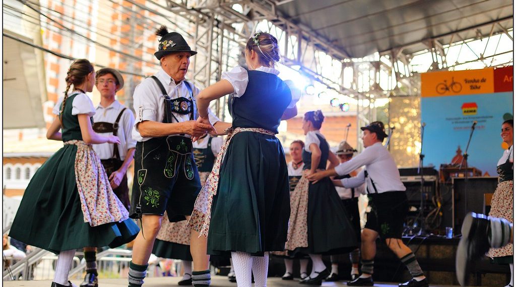 Grupo Tanzfreunde – Dança Tradicional Alemã - Foto: Reprodução
