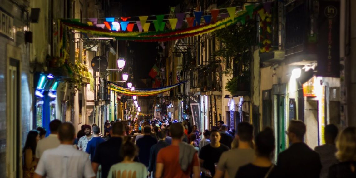 Populares e semelhantes São João local, o evento encanta turistas brasileiros