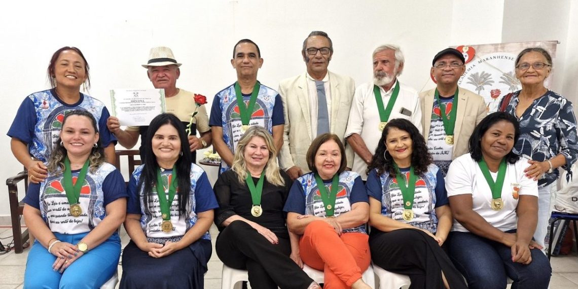 Trovadores da Academia Maranhense de Trovas no II Sarau das Rosas – Foto: Divulgação