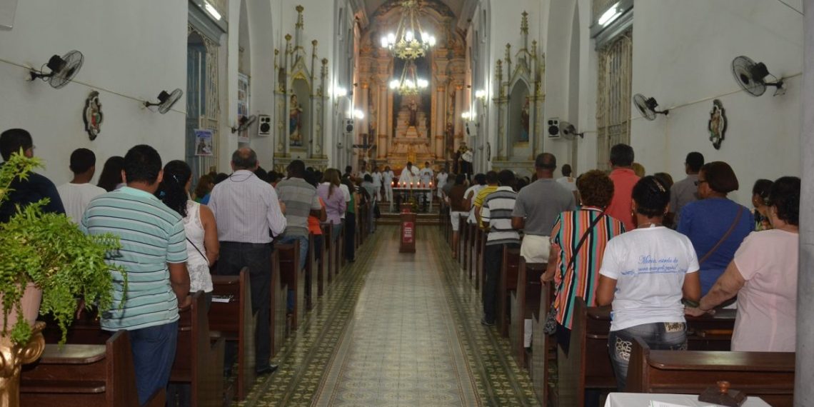 Missas e homenagens Santo AntÃ´nio sÃ£o esperadas por todo o dia 13 de junho - Foto: Gutemberg BogÃ©a