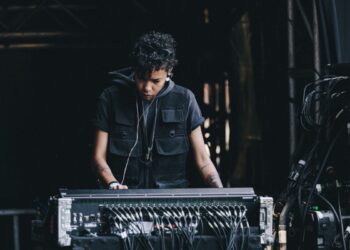 Com passagens por festivais como Rock in Rio, Breve, Sarará, Rock The Mountain e Psica, Jucks Lima participa do Zabumbada – Foto: Divulgação