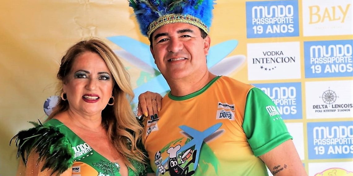 O casal Marcos Davi e madalena Nobre presenteiam os convidados e amigos com mais uma edição do passaporte Folia em São Luís - Foto: Divulgação