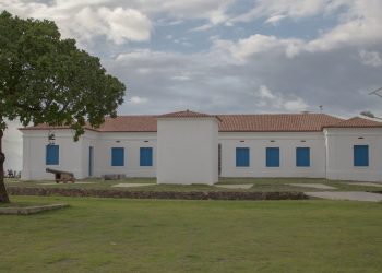 - Vista aérea do Forte de Santo Antônio, na Ponta D’Areia, onde será realizado o festival: programação cultural com vista para o mar - Foto: Divulgação