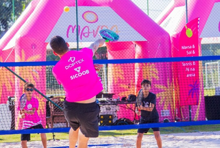 Sol, diversão e pé na areia nas disputas do 2º Torneio aberto do Maysa Resort - Foto: Divulgação