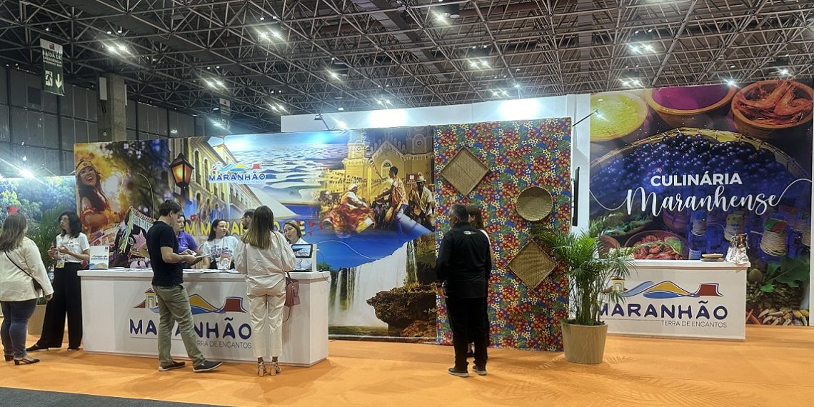 Estande do Maranhão no Salão de Turismo 2024, um dos mais visitados do evento, destacando a riqueza cultural do estado - Foto: Divulgação