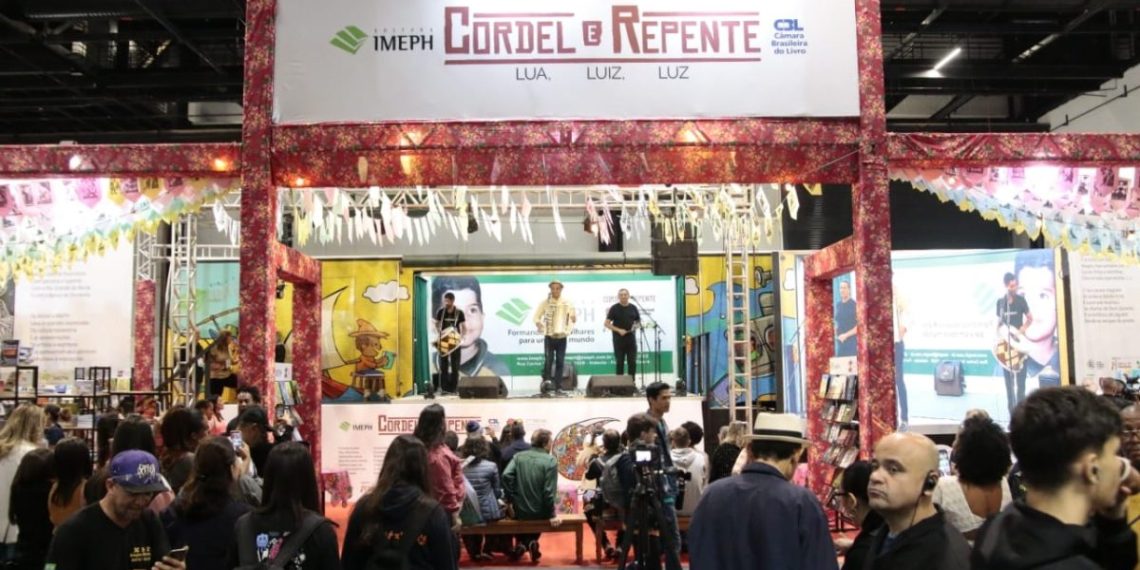 Apresentações de Repente e Cordel no palco - Foto: Divulgação