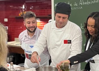 Em mais uma edição do “Air Europa entre Amigos” a companhia recebeu representantes do setor para uma experiência gastronômica única - Foto: Divulgação