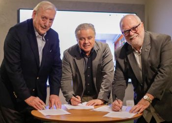 Ians Gillespie, Carlos Prado e Aristides Cury - Foto: Divulgação