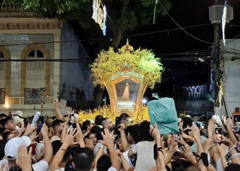 Imagem de Nossa Senhora de Nazaré esperada por todos nos mais diversos pontos da capital paraense – Foto: Gutemberg Bogéa
