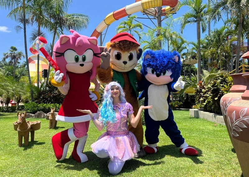 Super-heróis caninos, turma do mouse, bichinhos intergalácticos e a dupla veloz – Foto: Divulgação