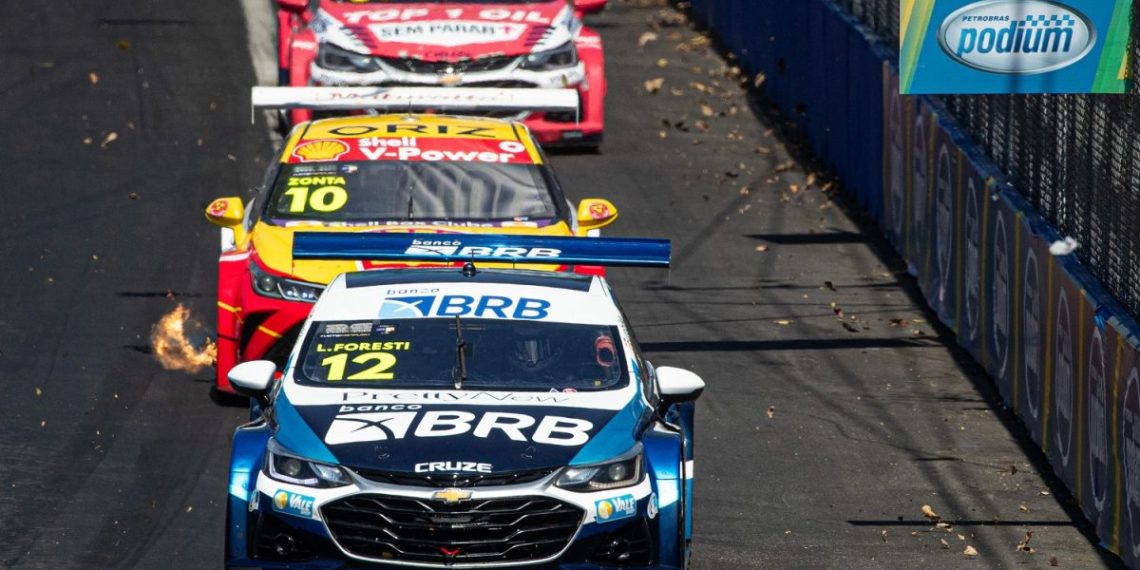 A Stock Car acelerou pela primeira vez nas ruas da capital mineira - Foto: Magnus Torquato