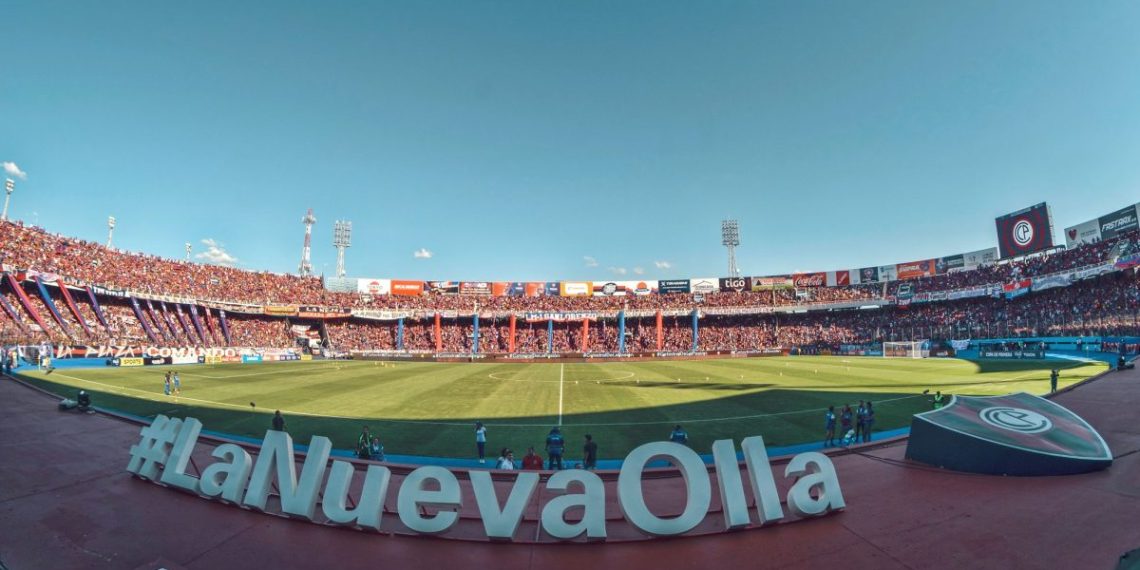 Com capacidade para 45 mil pessoas, o "La Nueva Olla", em Assunção, no Paraguai será o palco da final da Copa Sul-Americana 2024 - Foto: Reprodução