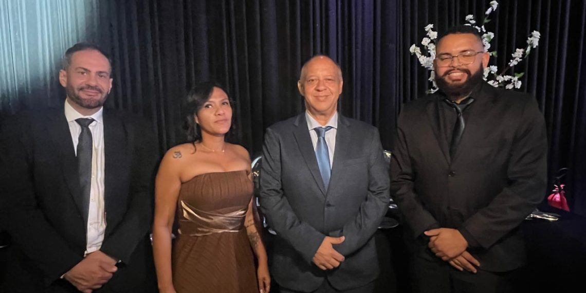Time Maxx no Prêmio Nobre 2024: Os Diretores Jefferson Bandeira e André Carmelo com Tácita Natália (Comercial) e Victor Ákilla (Marketing) - Foto: Divulgação