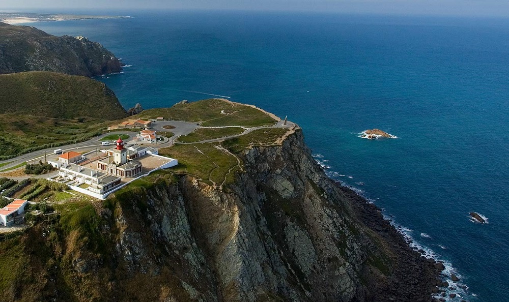 Do alto do Cabo da Roca na freguesia de Colares, no Município de Sintra e Distrito de Lisboa - Foto: Divulgação