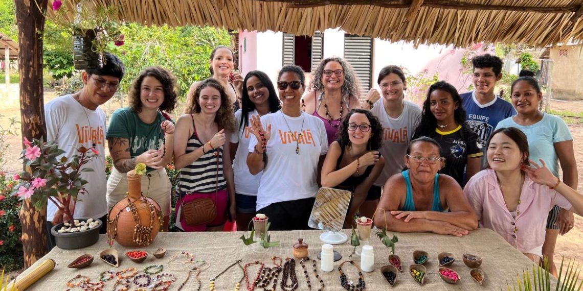 Microempreendedores que realizam a venda de produtos, na grande maioria, artesanais e feitos de forma natural - Foto: Divulgação