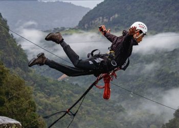 Salto de Pêndulo na cidade de Urubici cerca de 180km de distância da capital do estado, Florianópolis – Foto: Divulgação