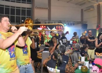 Vianenses fazem confraternização no ritmo carnavalesco da Bicicletinha em mais uma edição do Viana Fest – Foto: Divulgação