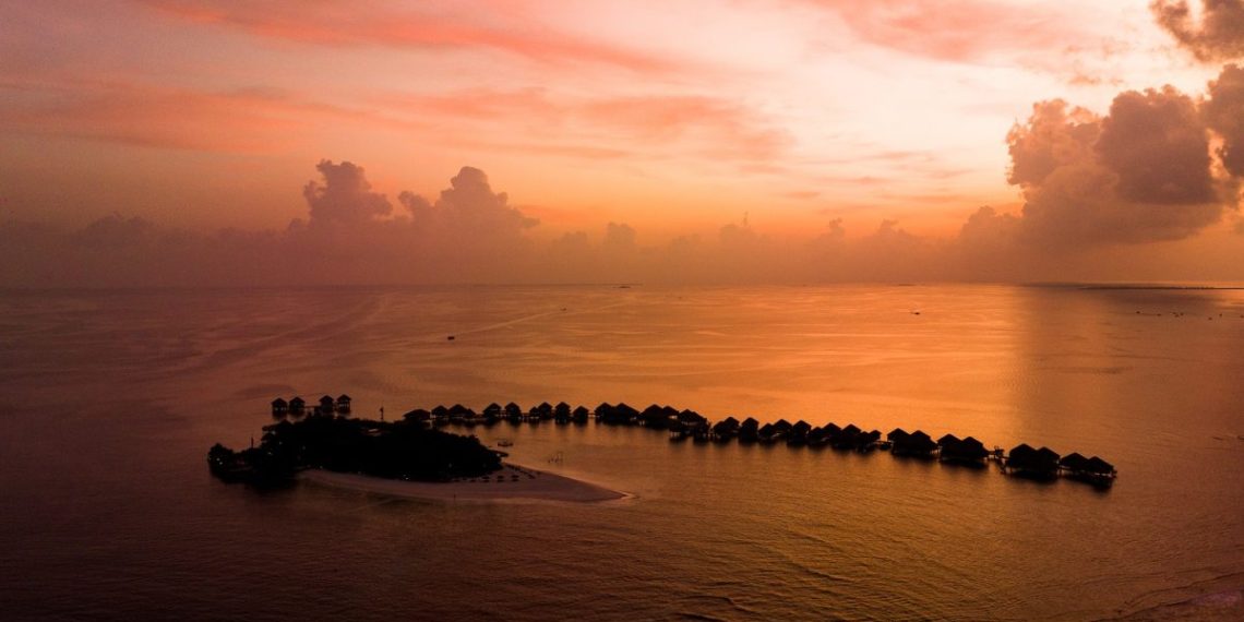 O encontro do céu com o oceano nas Maldivas - Foto: Divulgação