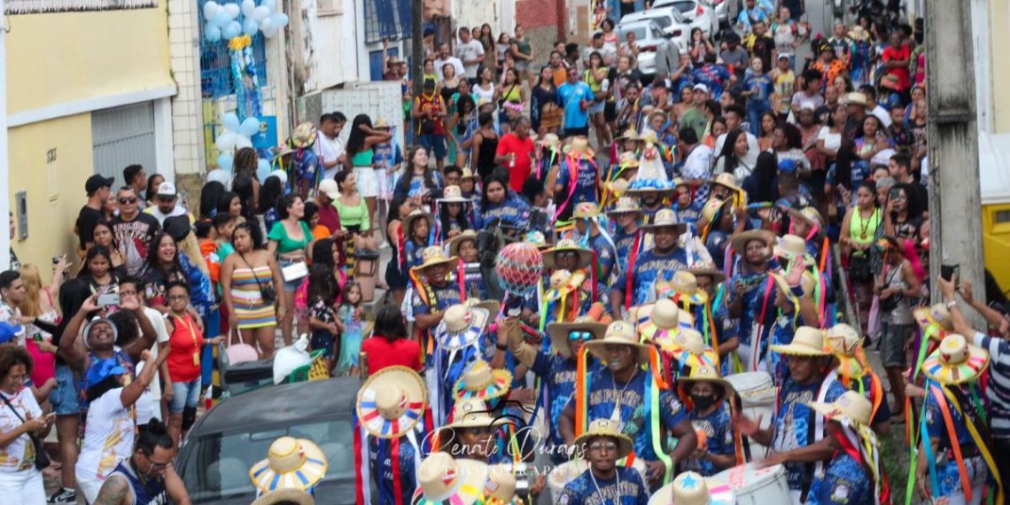 Bloco Os Folíões homenageia o bloco Olodum, em mais uma edição do Dia do Caçador - Foto: Divulgação