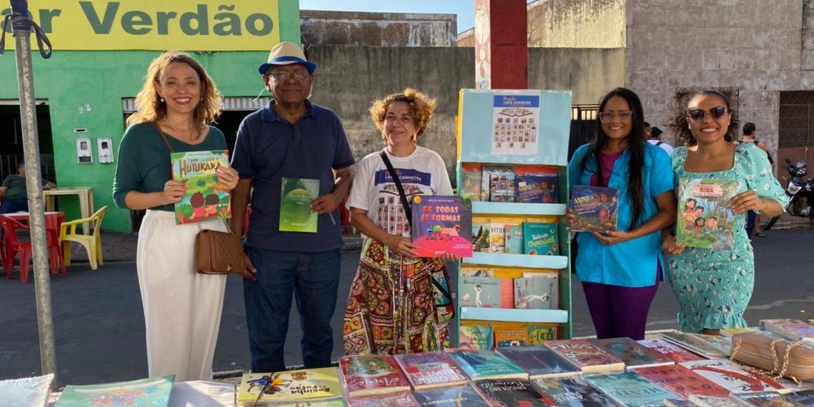 Feira do Livro movimenta o bairro da Madre Deus e incentiva a leitura na comunidade - Foto: Divulgação