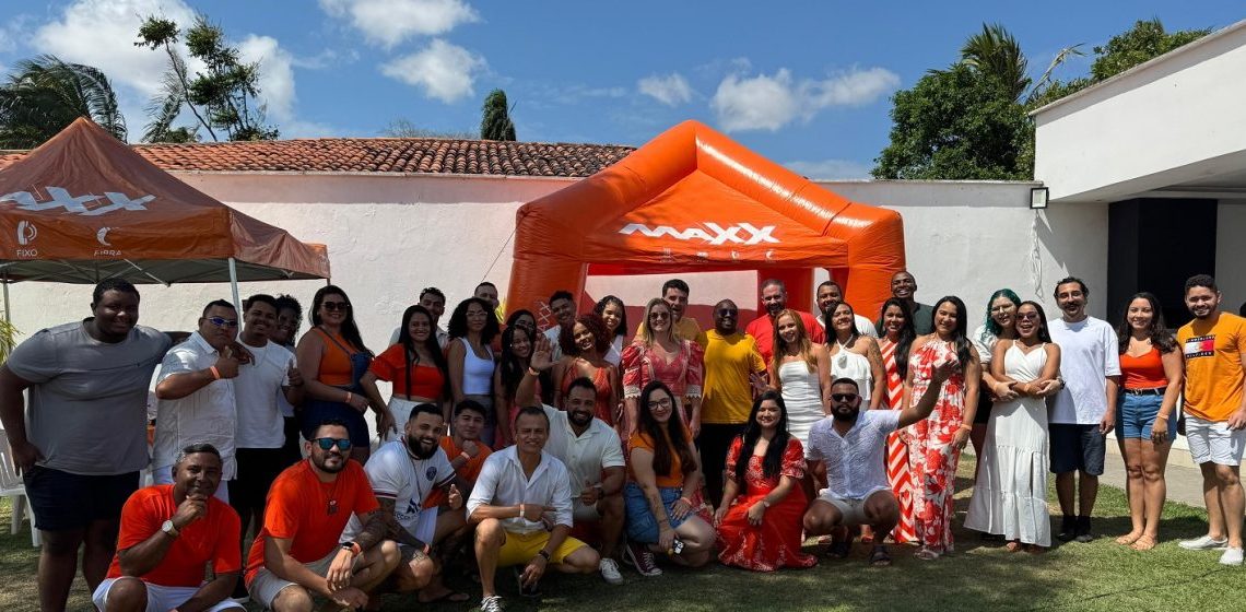 Diretores e colaboradores da operadora Maxx se reuniram para celebrar as conquistas e imovações do ano de 2024 – Foto: Divulgação