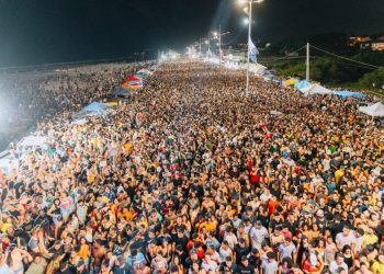 Na avenida Litorânea o convite o Circuito faz um convite "Vem Pro Mar" - Foto: Reprodução